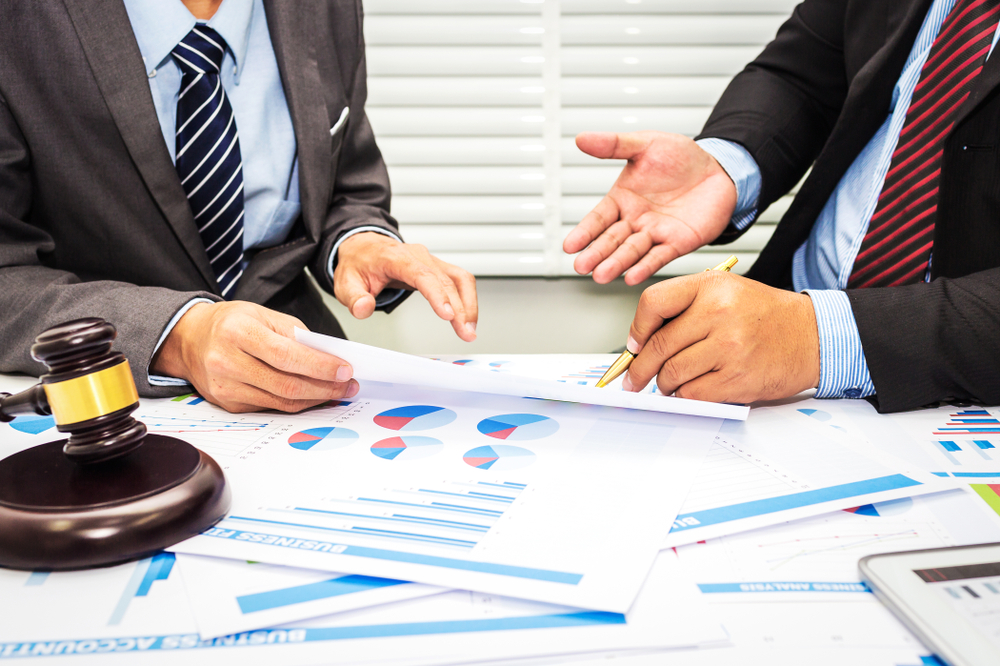 Leia mais sobre o artigo C-Level: o que significa CEO, CFO, COO e outros?